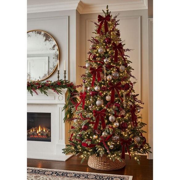 Elegant Christmas tree decoration ideas with gold and silver ornaments in modern living room