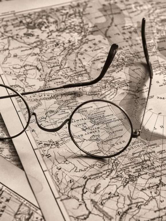 Old World Maps Posters: The Best Styles for Your Home